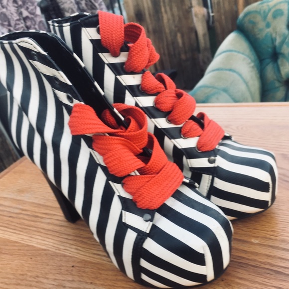 Striped fo leather laceup booties - Picture 8 of 8